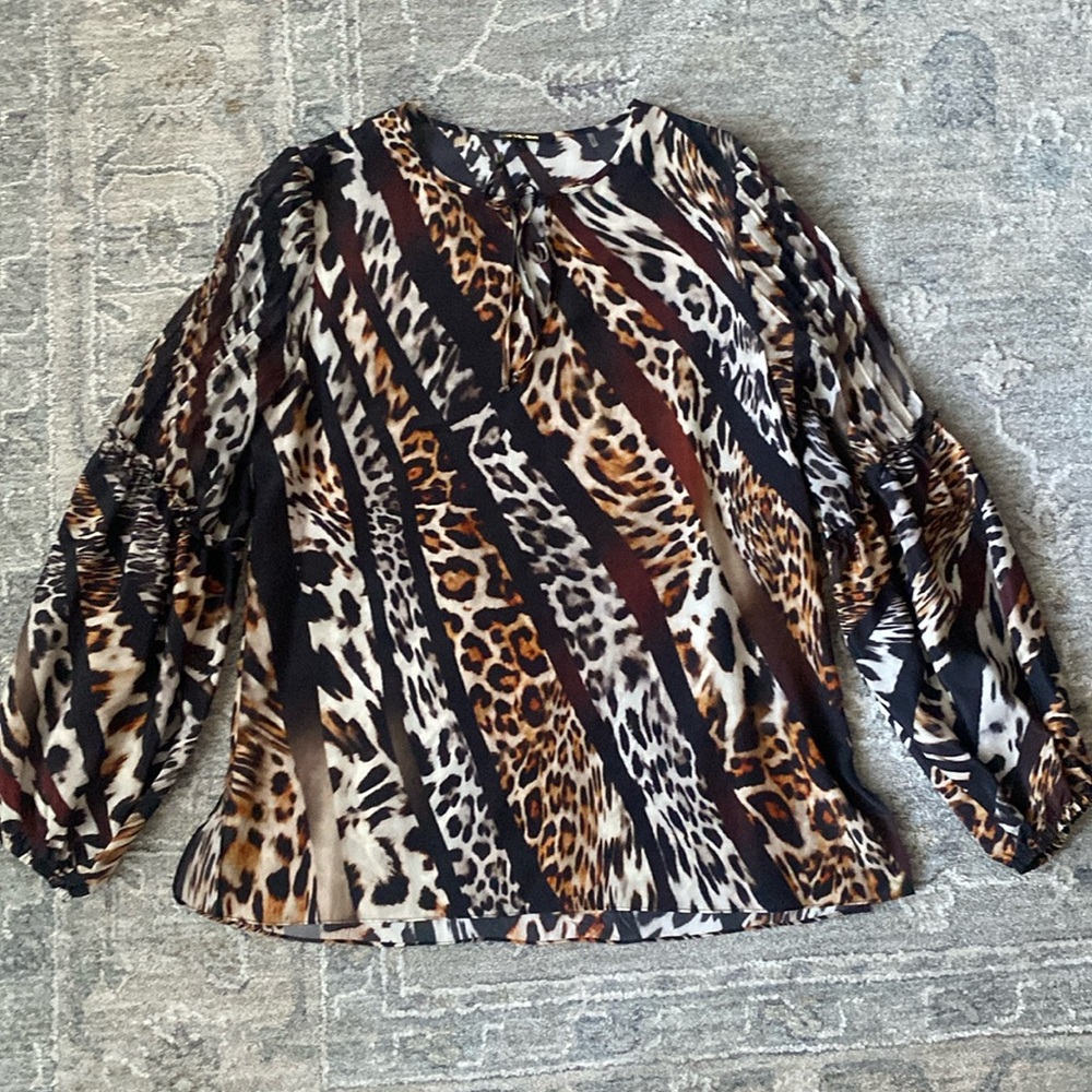 Kobi Halperin 100% Silk Fallon Animal Print Mix
Leopard-Print Blouse - Picture 3 of 8